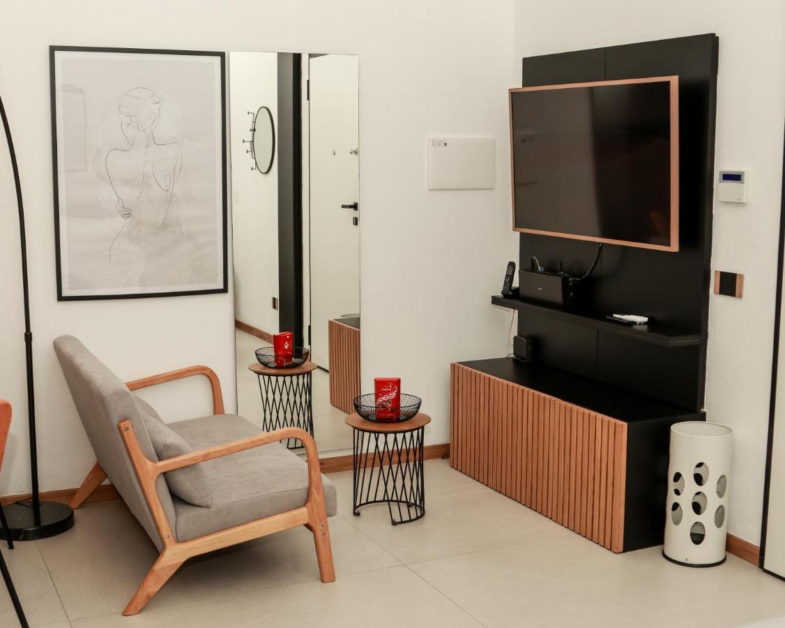 Dislocati Bnb - Jacuzzi Privata - Cucina - Tv60" - Minimal Luxury Marigliano Exterior foto