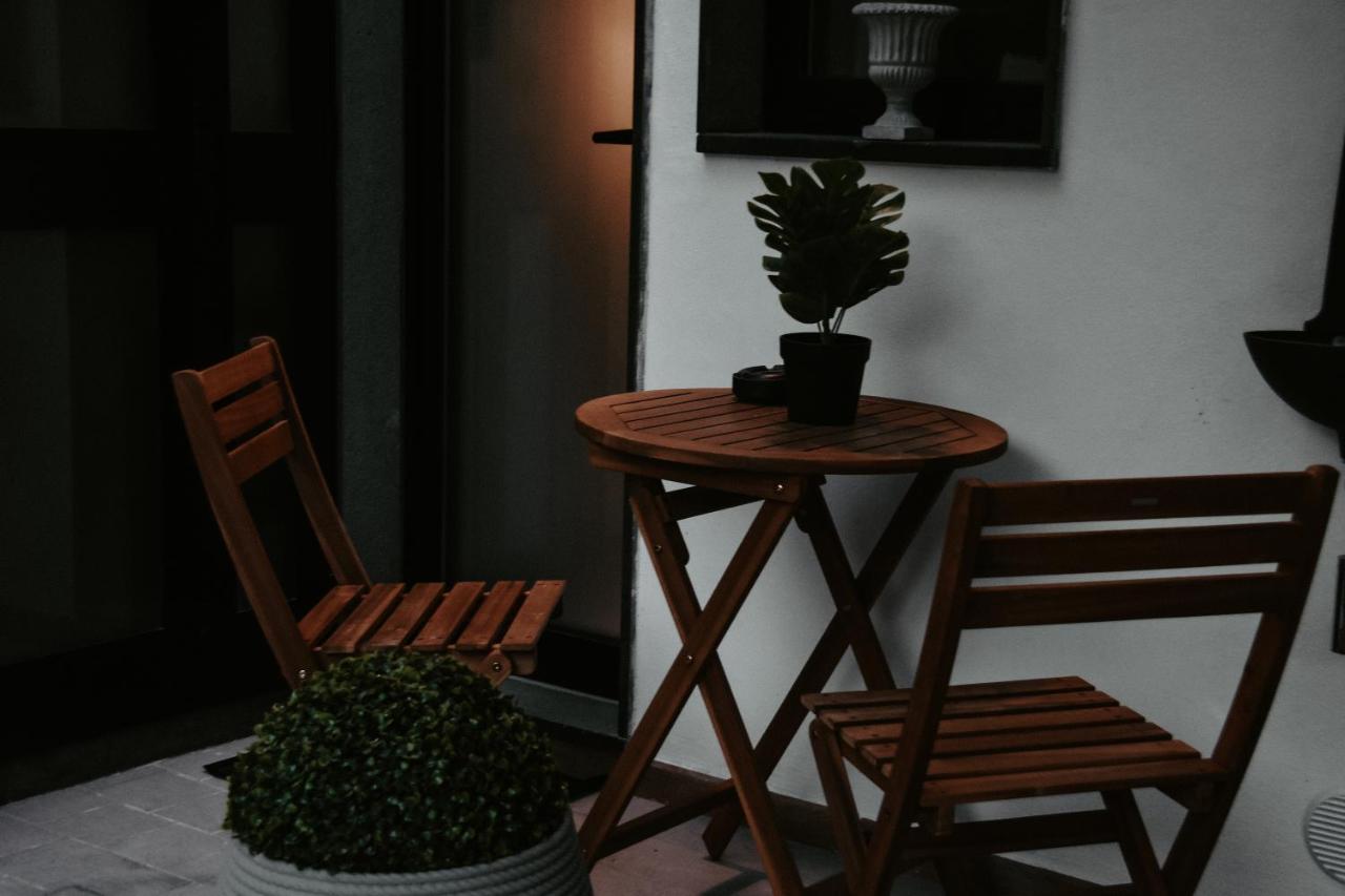 Dislocati Bnb - Jacuzzi Privata - Cucina - Tv60" - Minimal Luxury Marigliano Exterior foto