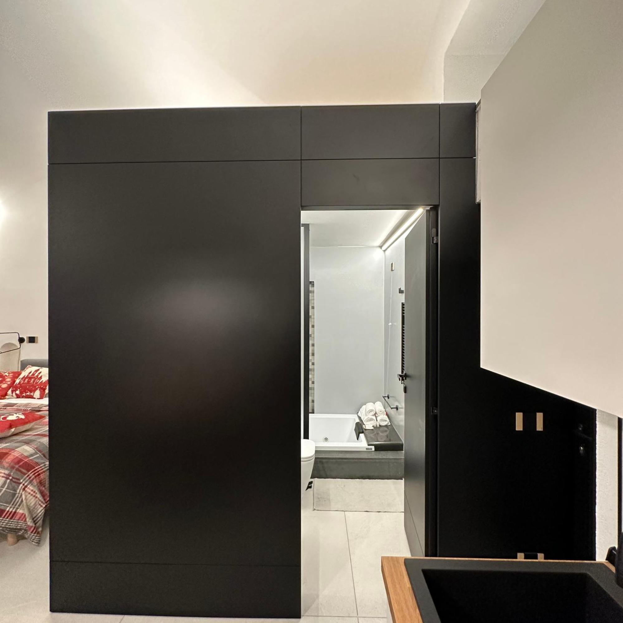 Dislocati Bnb - Jacuzzi Privata - Cucina - Tv60" - Minimal Luxury Marigliano Exterior foto