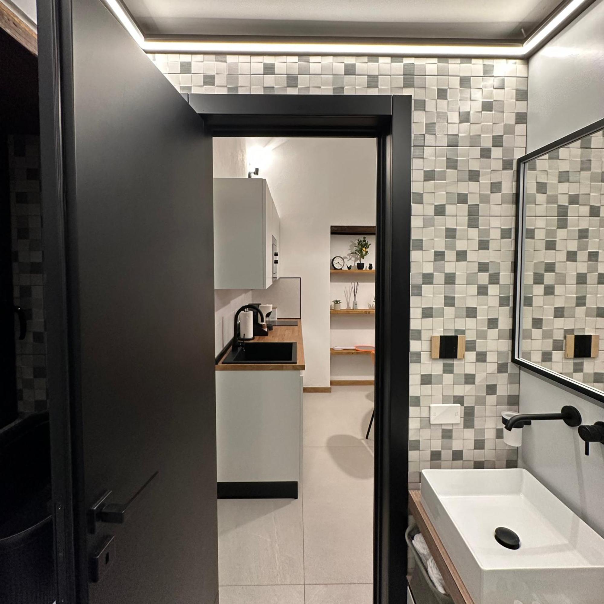 Dislocati Bnb - Jacuzzi Privata - Cucina - Tv60" - Minimal Luxury Marigliano Exterior foto