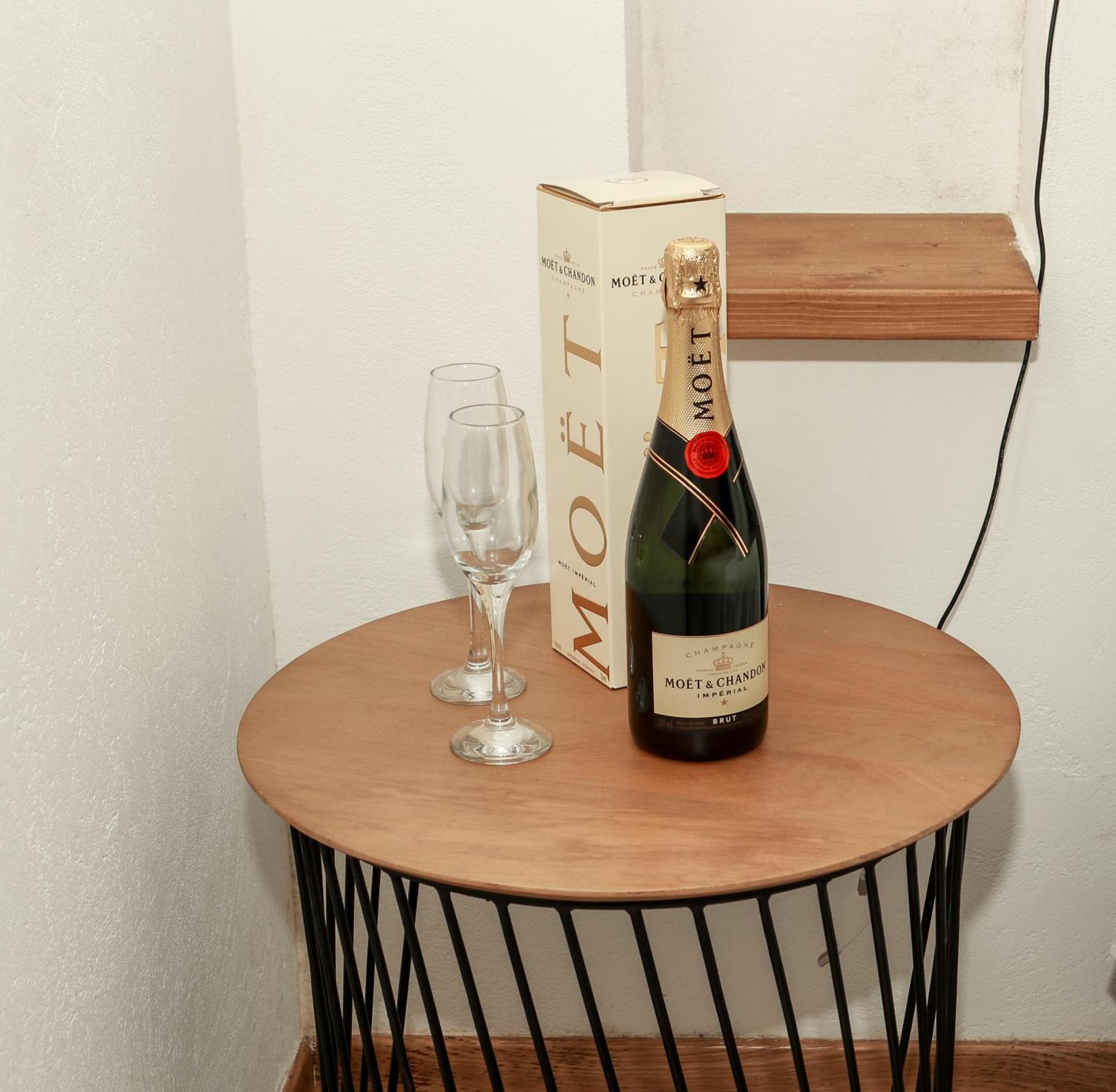 Dislocati Bnb - Jacuzzi Privata - Cucina - Tv60" - Minimal Luxury Marigliano Exterior foto