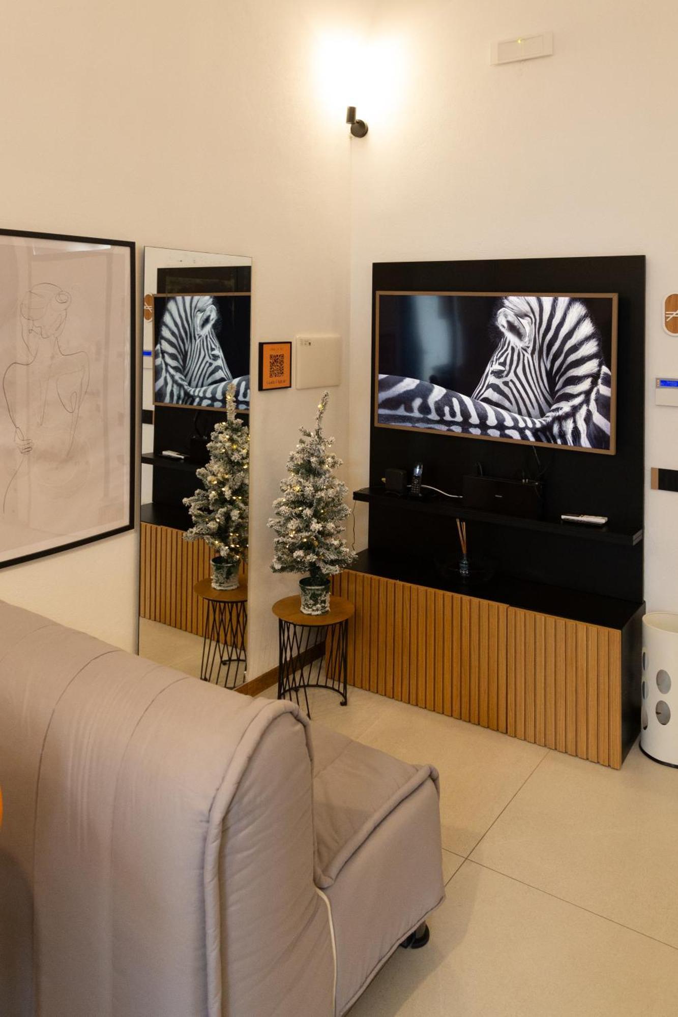 Dislocati Bnb - Jacuzzi Privata - Cucina - Tv60" - Minimal Luxury Marigliano Exterior foto